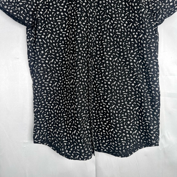 American Eagle Abstract Print Button Up Size Small - Picture 4 of 9